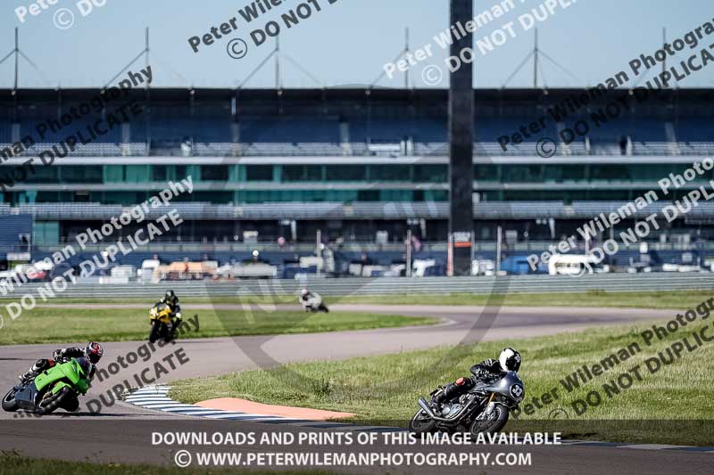 Rockingham no limits trackday;enduro digital images;event digital images;eventdigitalimages;no limits trackdays;peter wileman photography;racing digital images;rockingham raceway northamptonshire;rockingham trackday photographs;trackday digital images;trackday photos